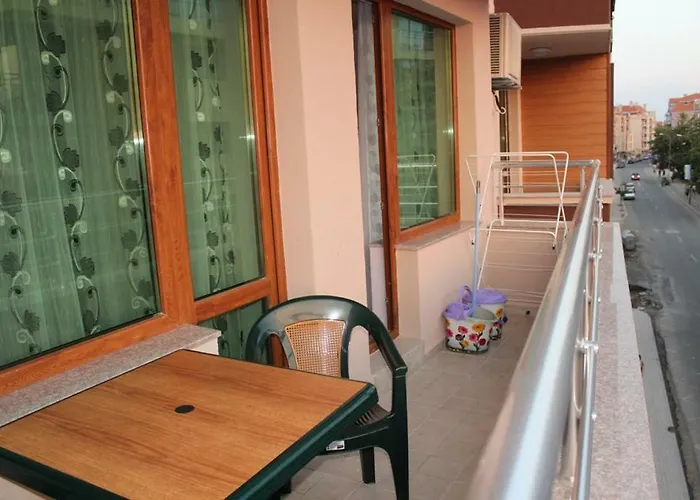 Apartment Paradise Day Pomorie